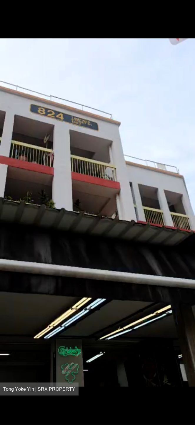Tampines Street 81 (D18), Retail #598213101